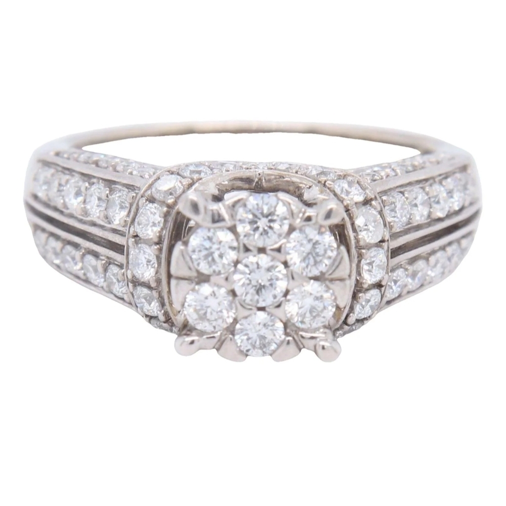 Elegant 14k Gold Diamond Ring